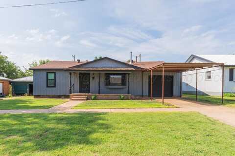 426 E 2nd St, Shamrock, TX 79079