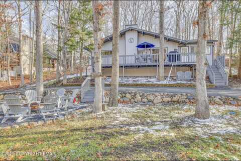 3126 Snowden Drive, Bushkill, PA 18324
