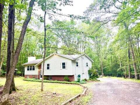 112 Sugar Hill Road, Saylorsburg, PA 18353