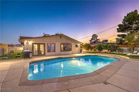 5048 Champions Avenue, Las Vegas, NV 89142