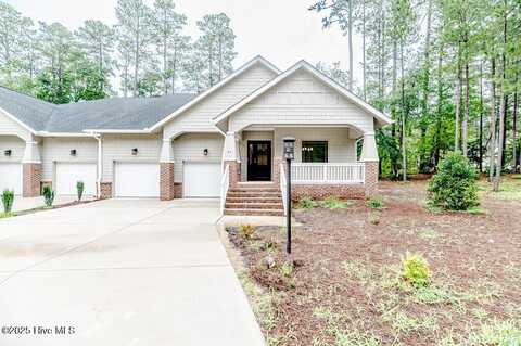 81 Lamplighter Village Drive, Pinehurst, NC 28374