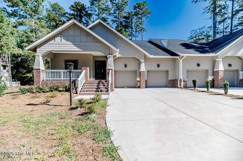 91 Lamplighter Village Drive, Pinehurst, NC 28374