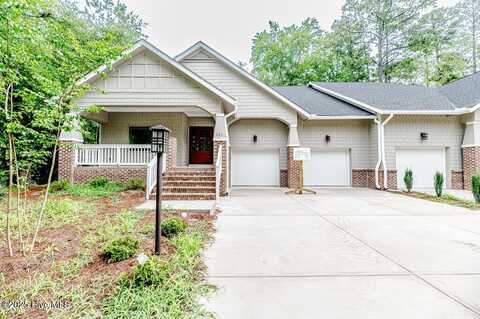 121 Lamplighter Village Drive, Pinehurst, NC 28374