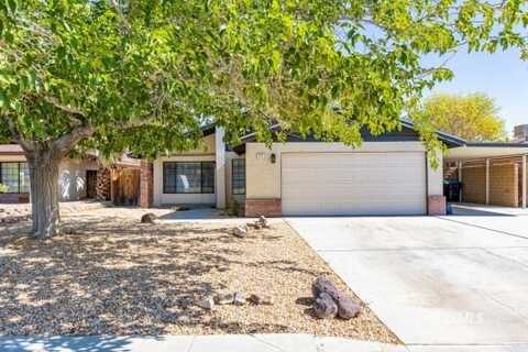 828 White Oak DR, Ridgecrest, CA 93555