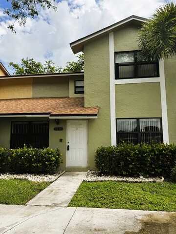 5345 Gate Lake, Tamarac, FL 33319