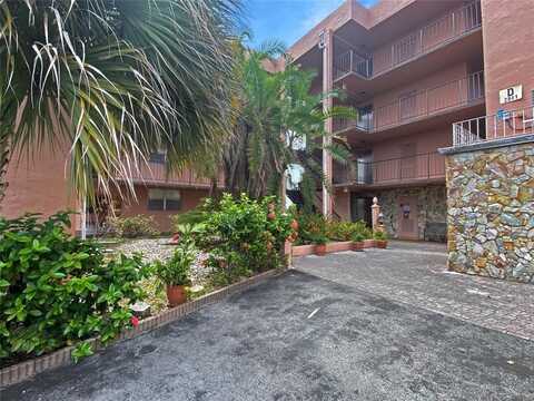 2841 Somerset Dr, Lauderdale Lakes, FL 33311