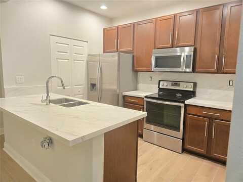 1528 SW 147th Ave, Pembroke Pines, FL 33027