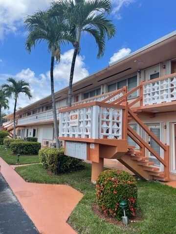 815 SW 10th Ter, Hallandale Beach, FL 33009