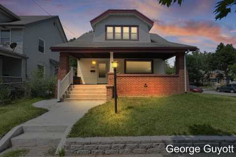 901 Neland Avenue SE, Grand Rapids, MI 49507