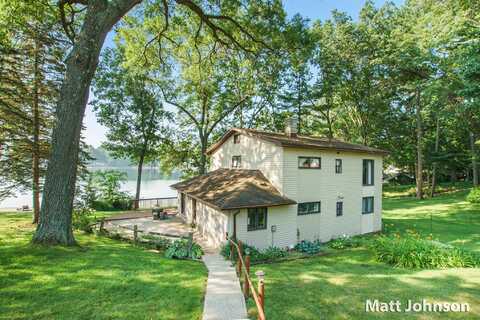 2275 Duff Road, Twin Lake, MI 49457
