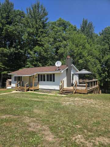 9918 Pueblo Trail, Evart, MI 49631