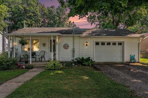 225 W Charlotte Street, Centreville, MI 49032