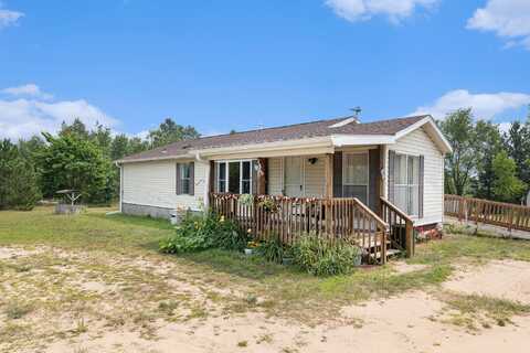 12375 9 Mile Road, Kaleva, MI 49645