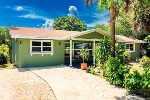 4646 NE Dudley Circle, Jensen Beach, FL 34957