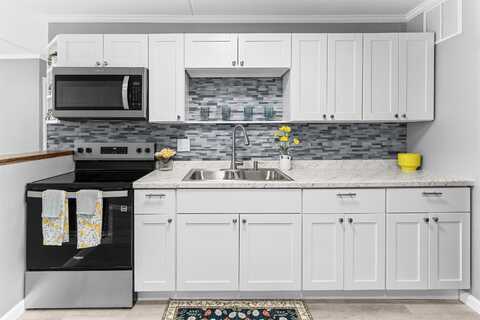 111 KAHULUI BEACH Rd, Kahului, HI 96732