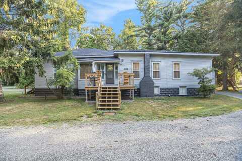 258 N Buys Road, Muskegon, MI 49445