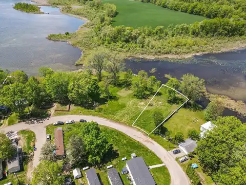 277 Lakeside Drive, Delton, MI 49046