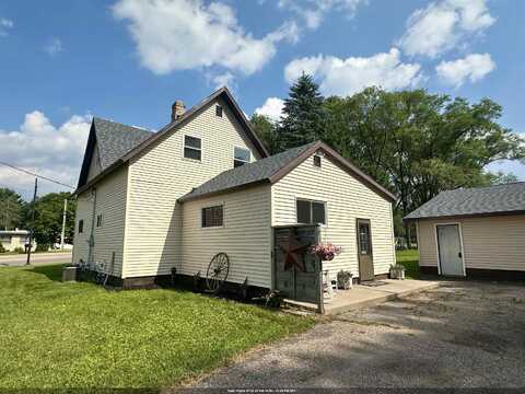 1404 CHURCHILL Street, WAUPACA, WI 54981