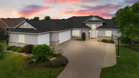 804 S COUNTRY Lane, FOND DU LAC, WI 54935
