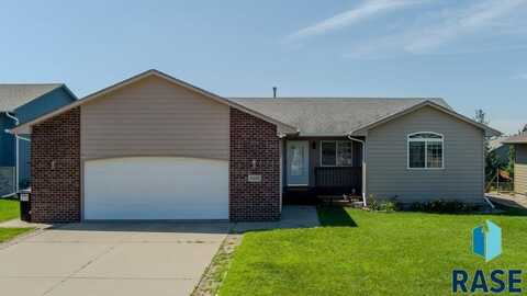 4305 W Kathleen St, Sioux Falls, SD 57107