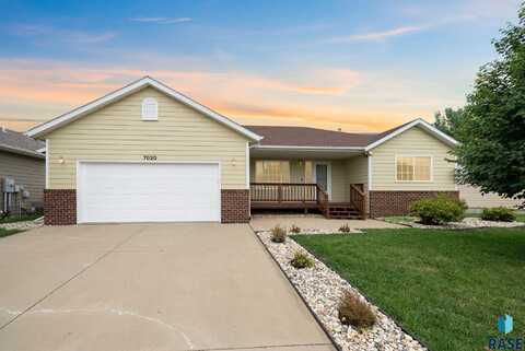 7020 W 53rd St, Sioux Falls, SD 57106