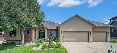 10 E Big Sky Pl, Sioux Falls, SD 57110