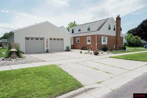 515 S Hampton Street, Fairmont, MN 56031