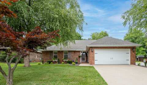 1021 W Whiteside Street, Springfield, MO 65807