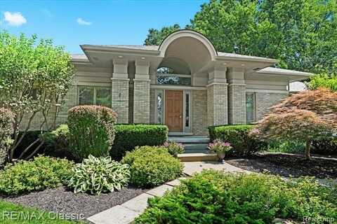 4160 Rolling Pines Court, Commerce Township, MI 48382