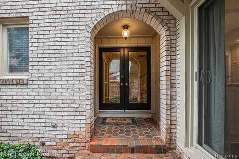 1337 Knollcrest Circle, Bloomfield Hills, MI 48304