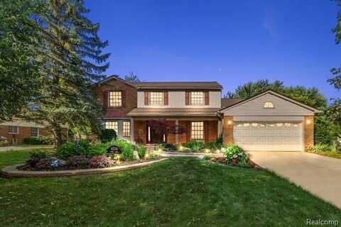 4516 Cahill Drive, Troy, MI 48098