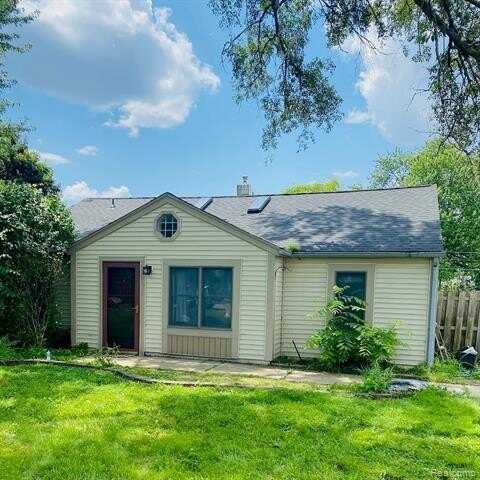 2892 Woodelm Drive, Rochester Hills, MI 48309