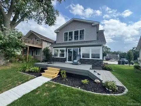 677 King Circle, Lake Orion, MI 48362