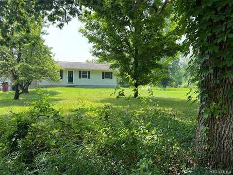 6197 Sober Road, Fowlerville, MI 48836