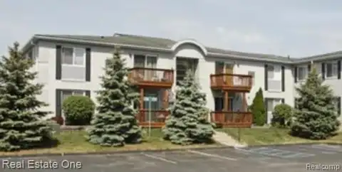 1762 Fort Street, Trenton, MI 48183