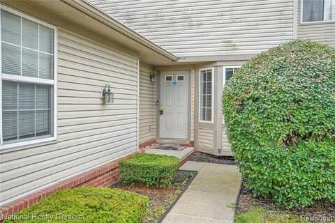 1236 University Drive, Pontiac, MI 48342