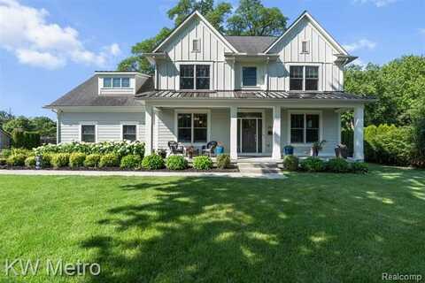 3591 Paddington DR Drive, Troy, MI 48084