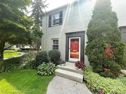 1704 Graefield Road, Birmingham, MI 48009