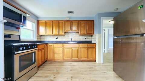 63 Hamilton Ave, Clifton, NJ 07011