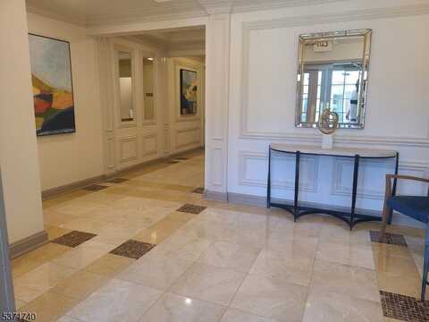 1304 Pointe Gate Dr, Livingston, NJ 07039