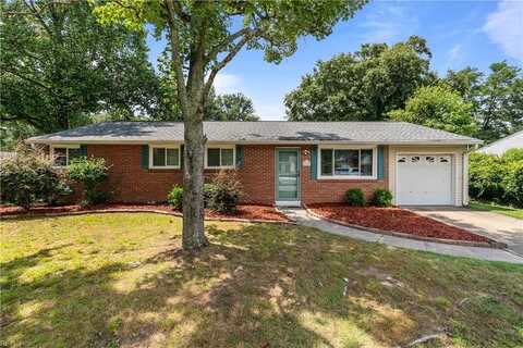 135 Goldcrest Drive, Chesapeake, VA 23325