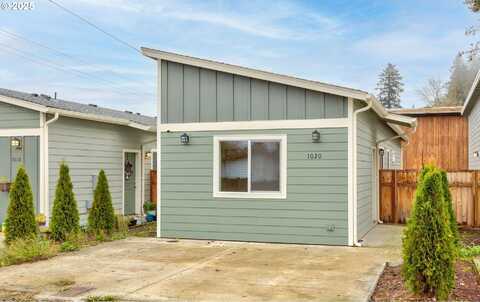 1020 3RD AVE, Castle Rock, WA 98611
