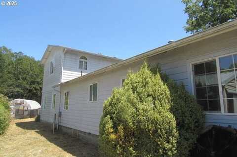 276 UNION GAP LOOP RD, Oakland, OR 97462