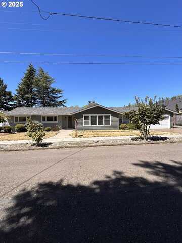 1305 NE NEWALL RD, Newberg, OR 97132
