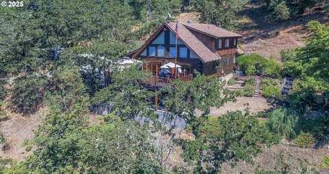 1138 YOKUM RD, Riddle, OR 97469