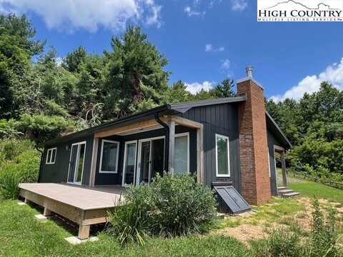 802 Thistle Hill Lane, Jefferson, NC 28640