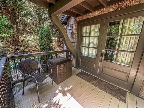 41 Highlands Way, Scaly Mountain, NC 28775