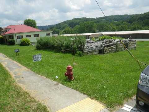 2410 Philadelphia Ave, Northern Cambria, PA 15714