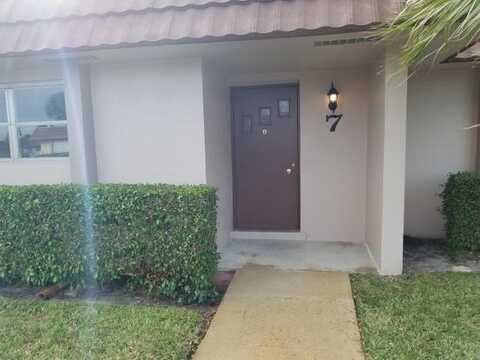 5725 Fernley Drive E, West Palm Beach, FL 33415