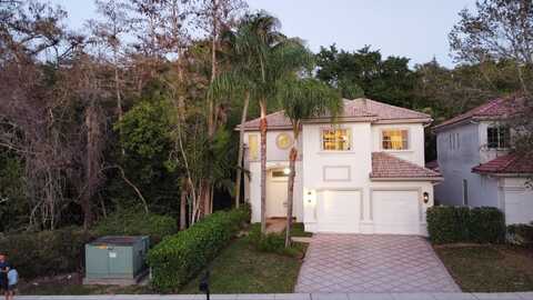 9792 Vineyard Court, Boca Raton, FL 33428